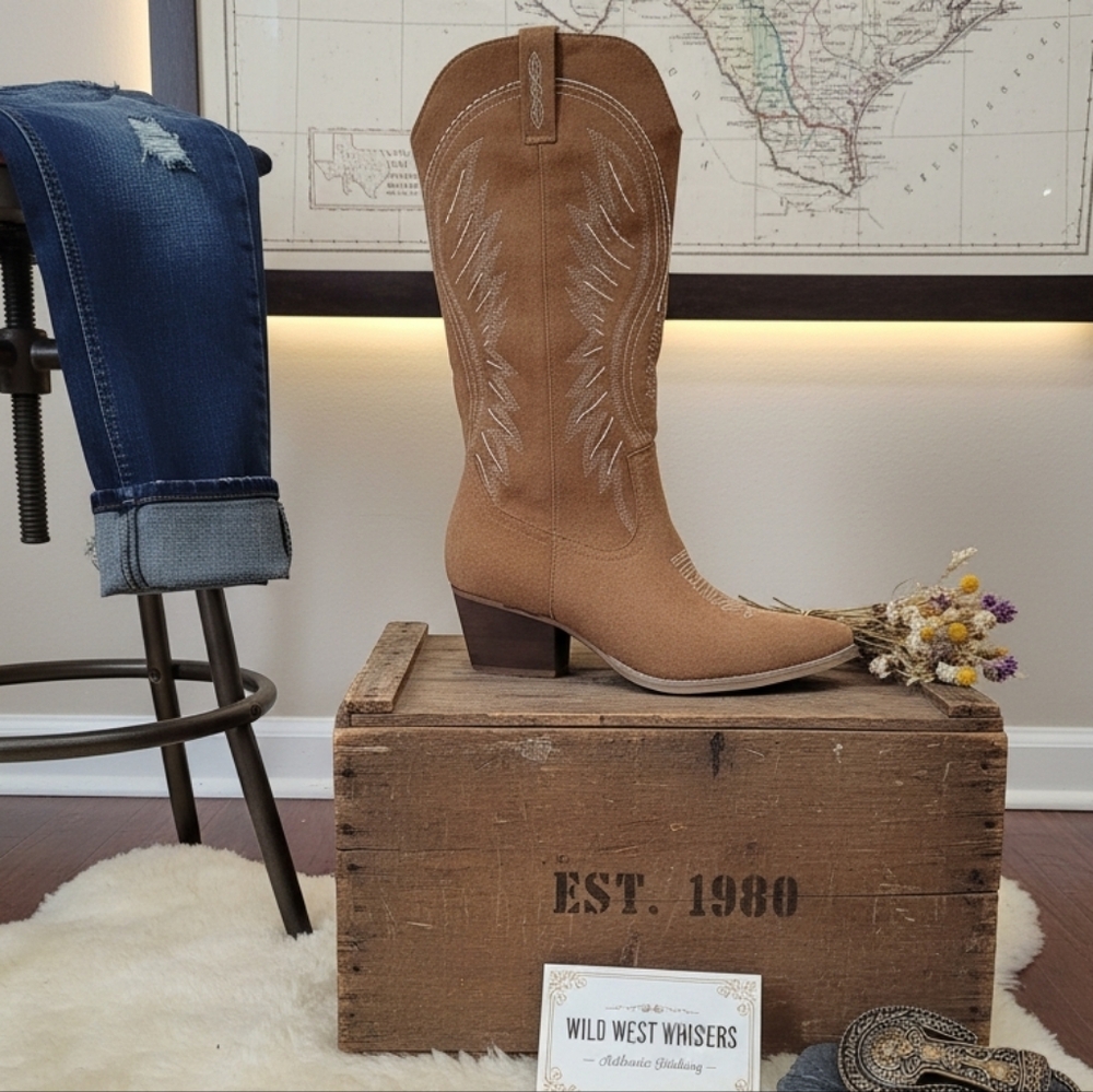 Western Cowgirl Boots - Classic Stitch Detail